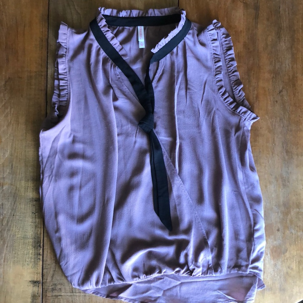 Chiffon tank top. Muted Lavender.